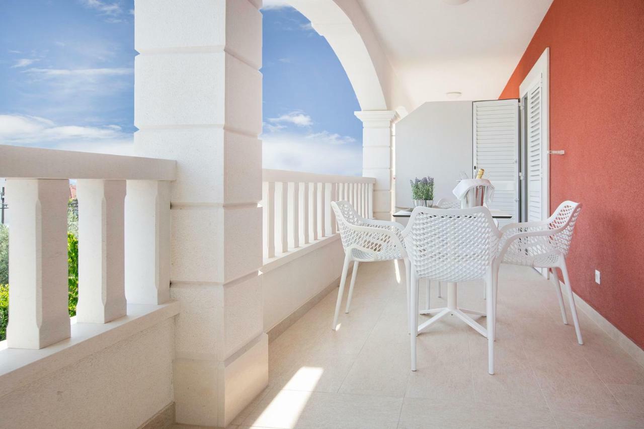 Villa Apartments Art Trogir Ngoại thất bức ảnh